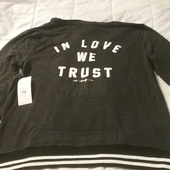 NWT Spiritual Gangster "In Love We Trust" V Neck - Picture 5 of 8